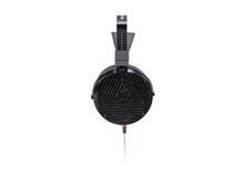 Load image into Gallery viewer, Monolith M1060 Planar Headphones